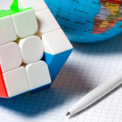 Beneficios Cognitivos de resolver el Cubo de Rubik